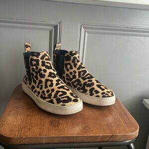 Women’s cheetah flat ankle boot